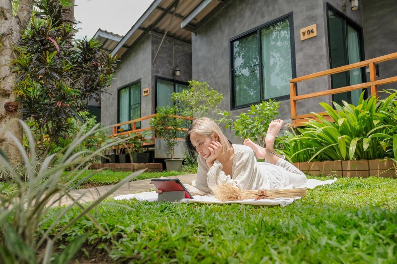 Family House @ Pai Hotel Exterior photo