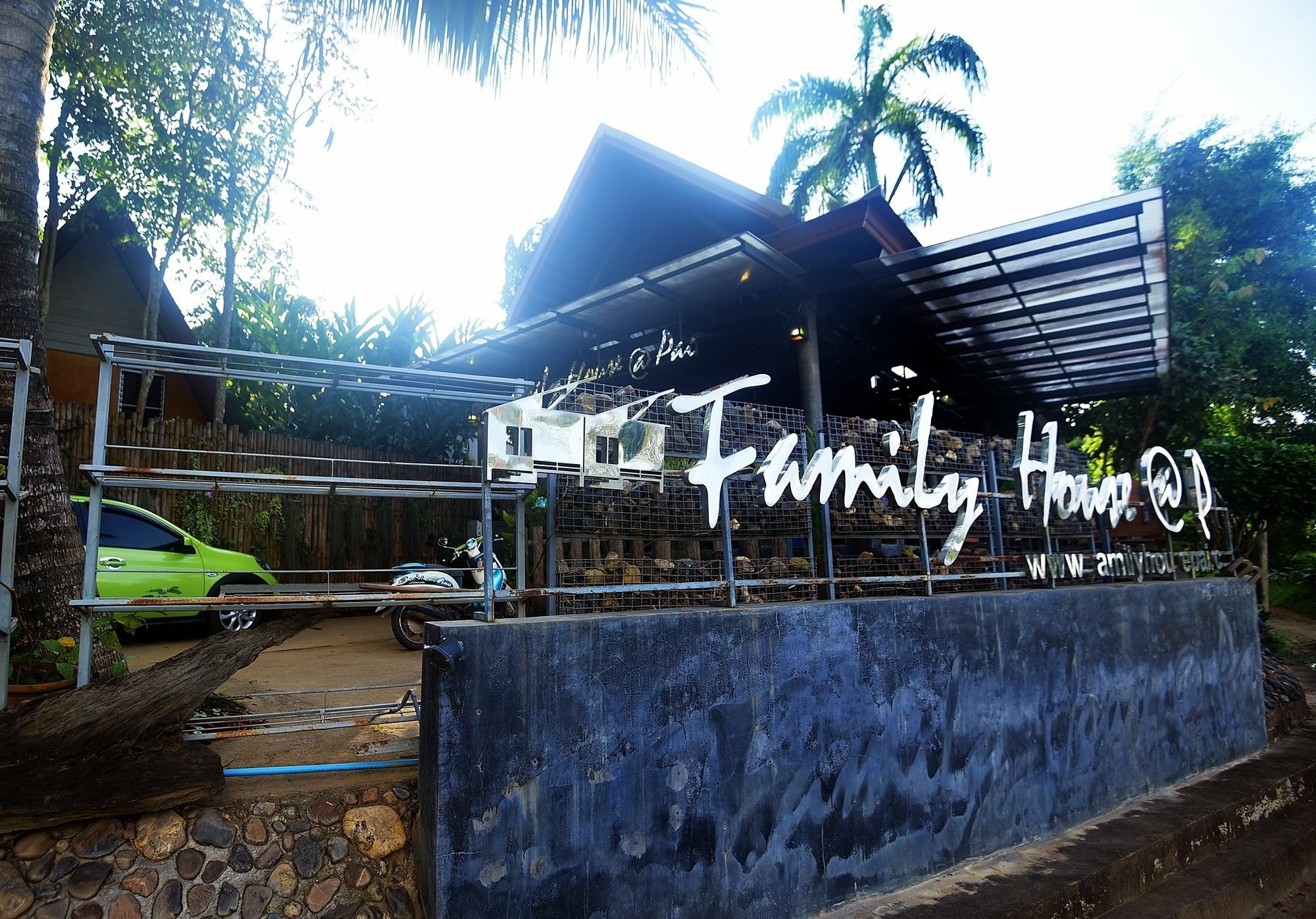 Family House @ Pai Hotel Exterior photo